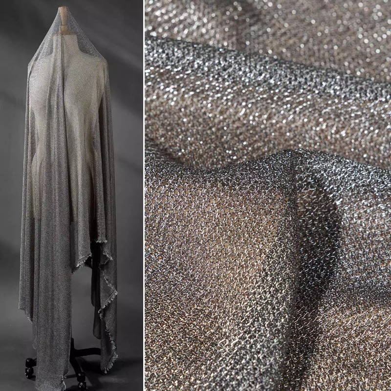Crystal Mesh Fabric - Tela Metálica Gris Claro con Hilo,